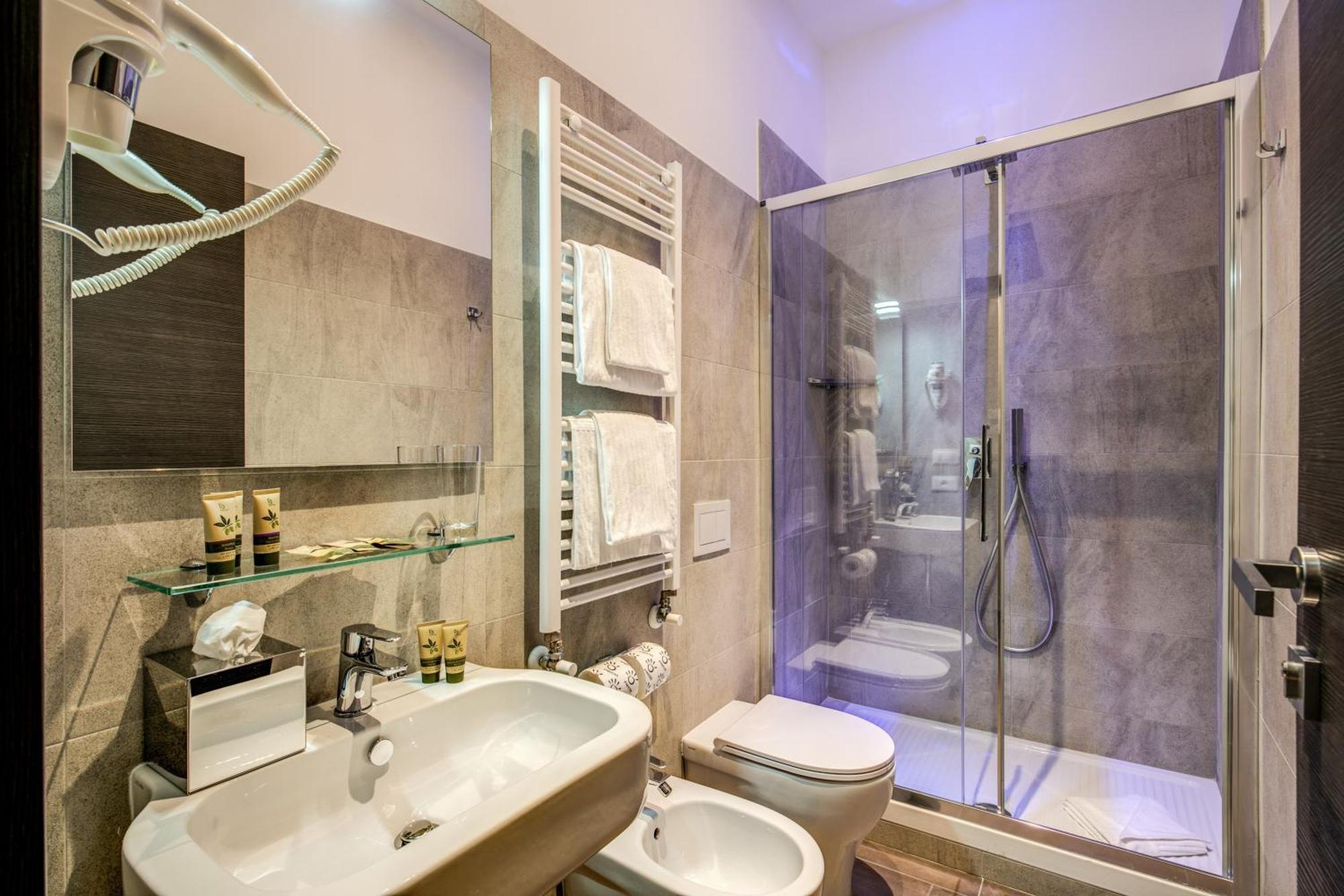 H501 Luxury Rooms روما المظهر الخارجي الصورة