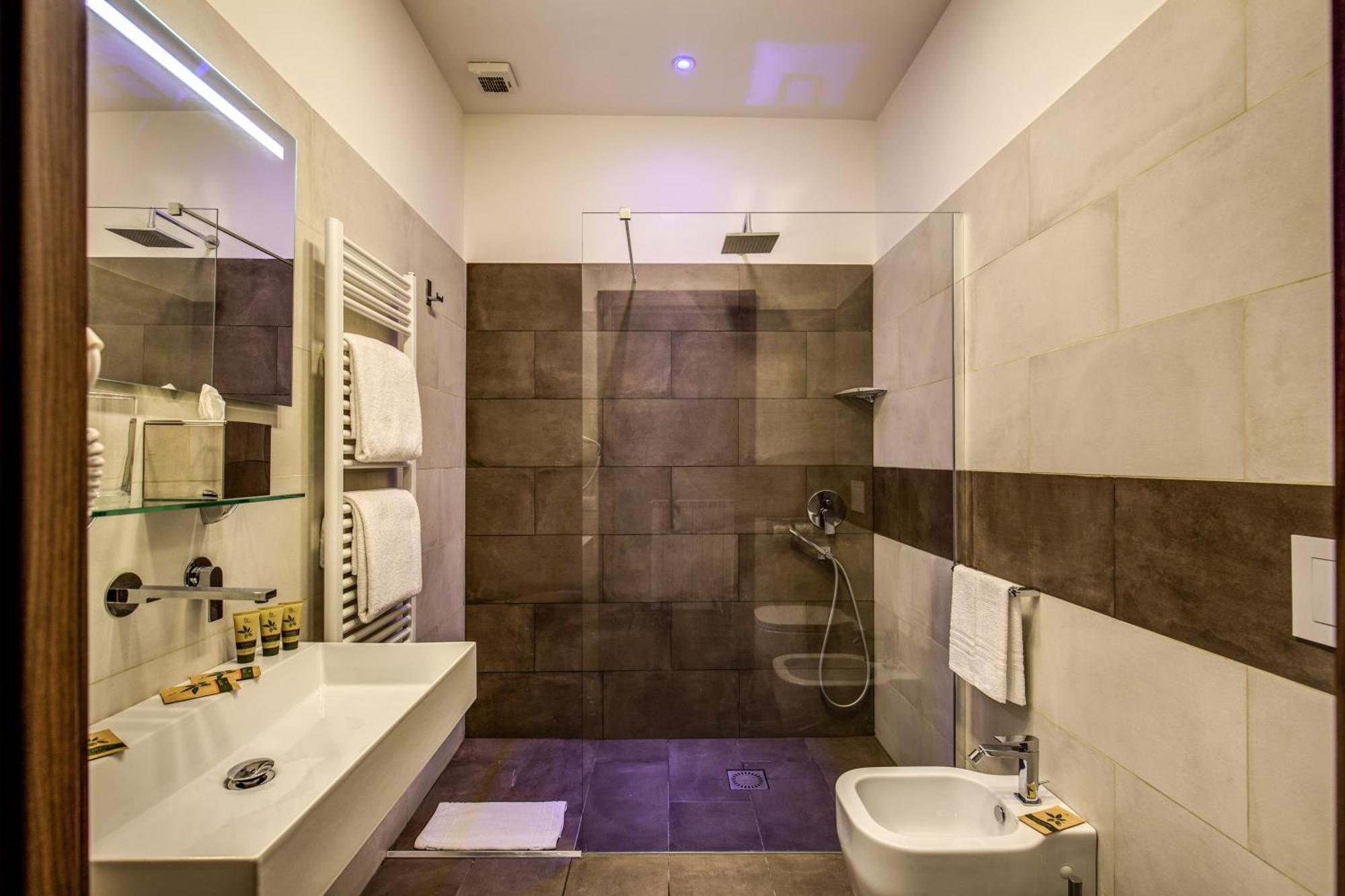 H501 Luxury Rooms روما المظهر الخارجي الصورة