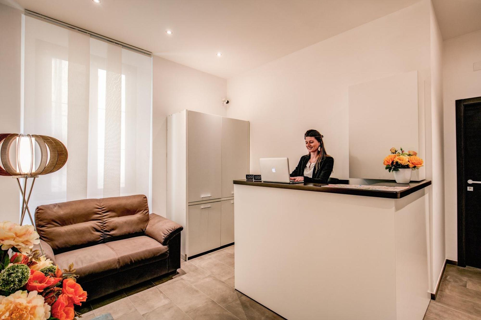 H501 Luxury Rooms روما المظهر الخارجي الصورة