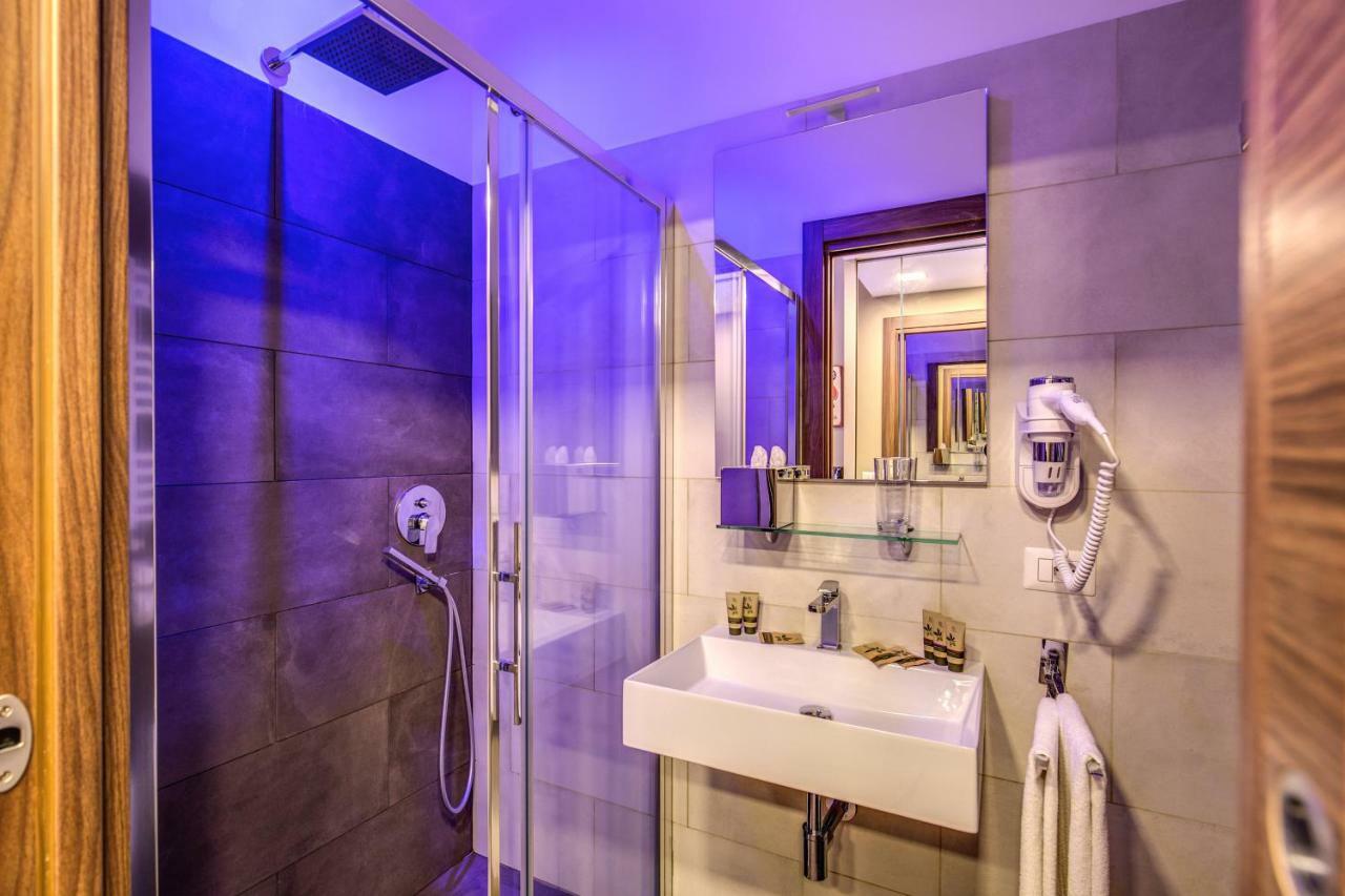 H501 Luxury Rooms روما المظهر الخارجي الصورة